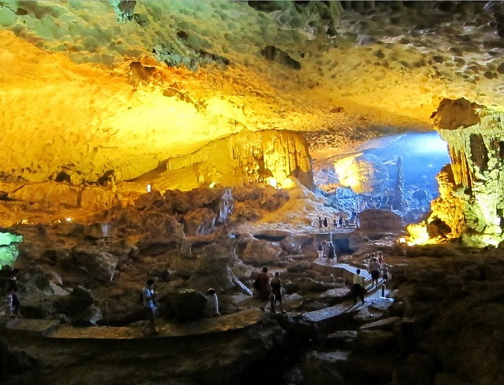 Bo-Nau-grotto