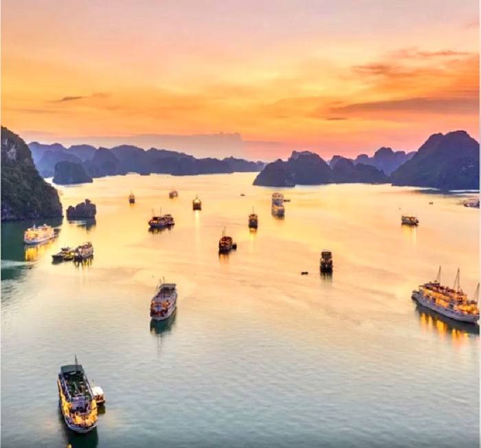 sunset-in-ha-long-bay-1
